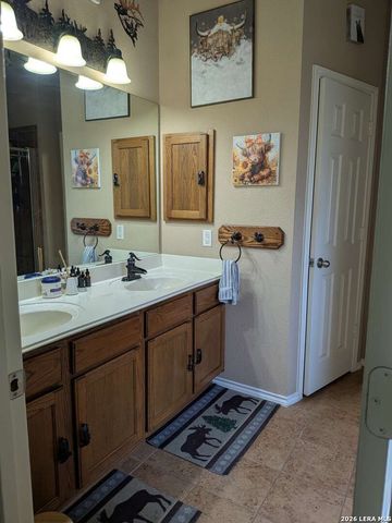 2121 Dragon TRL, New Braunfels, TX 78130