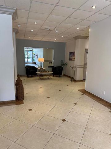 800 SE 20th Avenue 105, Deerfield Beach, FL 33441