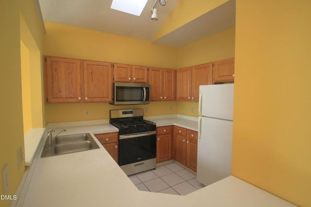 112 Sterlingdaire Drive, Cary, NC 27511