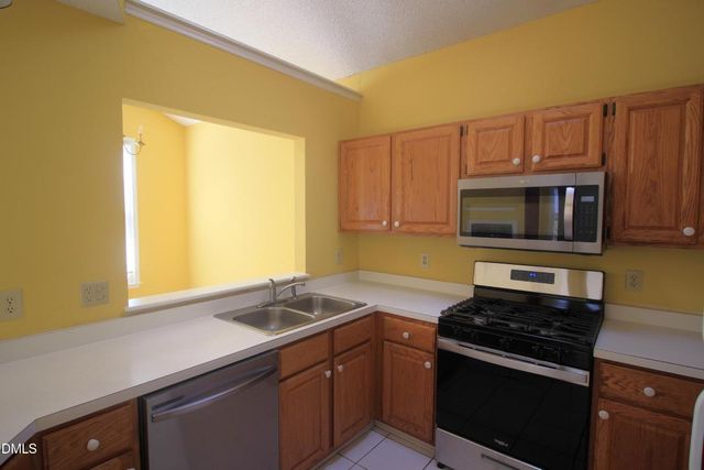 112 Sterlingdaire Drive, Cary, NC 27511