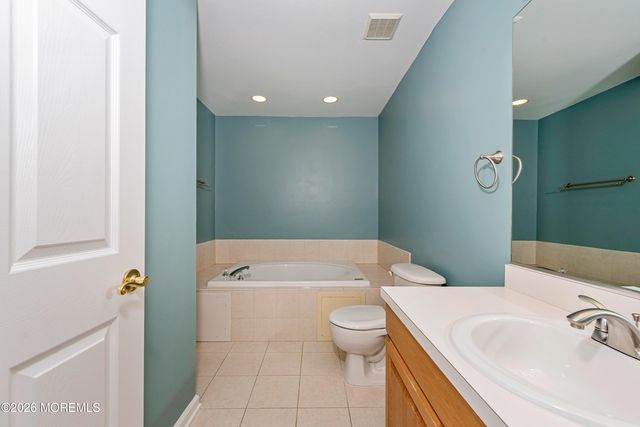 46 Buford Court, Tinton Falls, NJ 07753