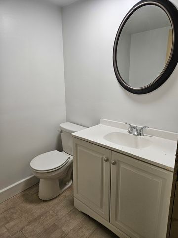 10211 S Peoria Street, Chicago, IL 60643