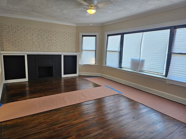 10211 S Peoria Street, Chicago, IL 60643