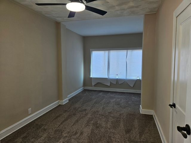 10211 S Peoria Street, Chicago, IL 60643