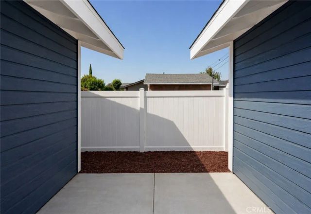 4807 Charlotte Way, Riverside, CA 92504