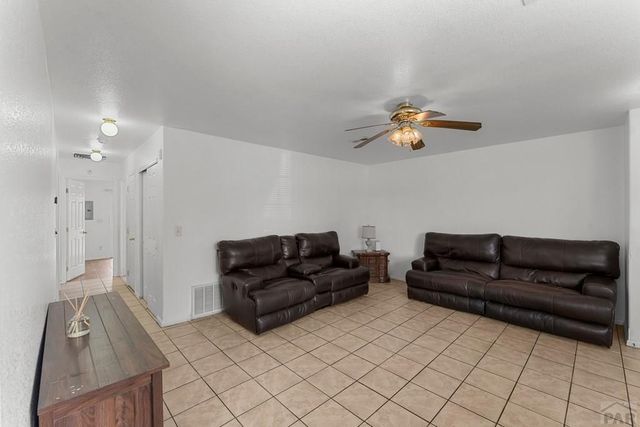 2717 Ontario St, Pueblo, CO 81004