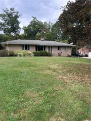 8223 Montello Road, Independence, OH 44131