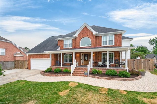 817 Satinwood CT, Chesapeake, VA 23322