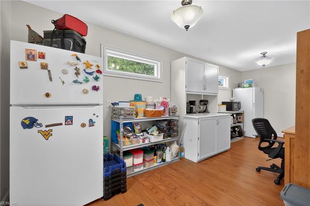 817 Satinwood CT, Chesapeake, VA 23322