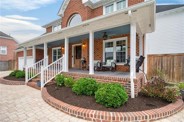 817 Satinwood CT, Chesapeake, VA 23322