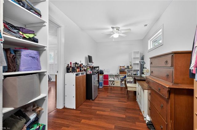 817 Satinwood CT, Chesapeake, VA 23322