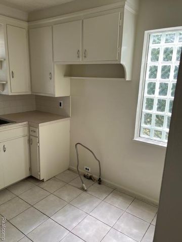 14526-32 Evergreen Road, Detroit, MI 48223