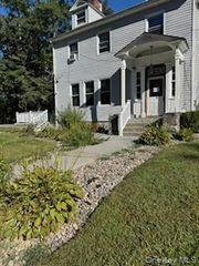 7 Tamarack Hill Drive 5, Poughkeepsie, NY 12603