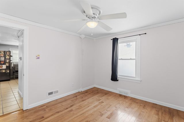 196 Dewey Street, Manchester, NH 03103