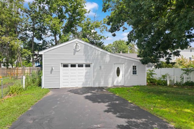 196 Dewey Street, Manchester, NH 03103