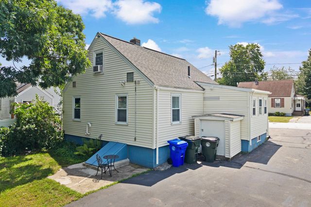 196 Dewey Street, Manchester, NH 03103
