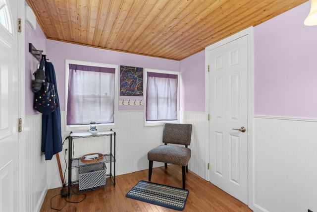 196 Dewey Street, Manchester, NH 03103