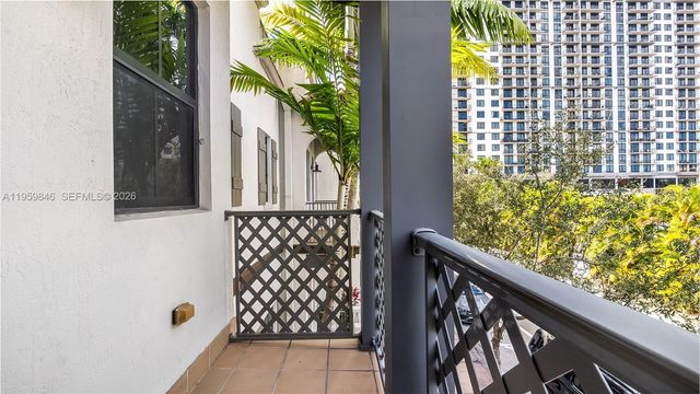 8362 NW 52nd Ter, Doral, FL 33166