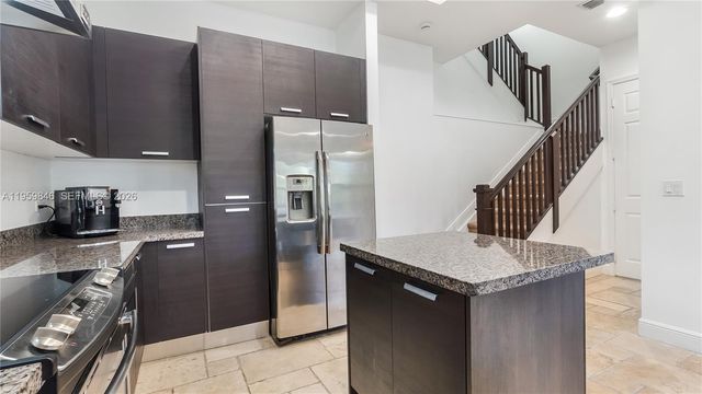 8362 NW 52nd Ter, Doral, FL 33166