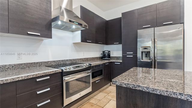 8362 NW 52nd Ter, Doral, FL 33166