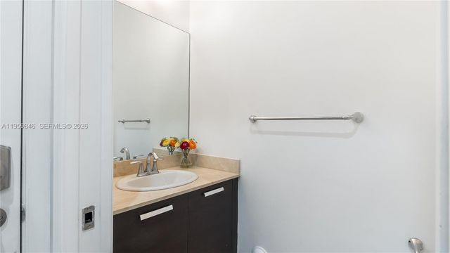 8362 NW 52nd Ter, Doral, FL 33166