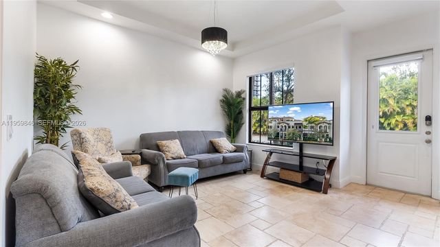 8362 NW 52nd Ter, Doral, FL 33166