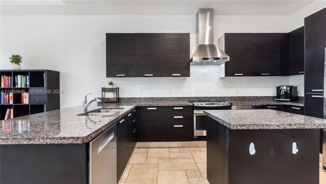 8362 NW 52nd Ter, Doral, FL 33166