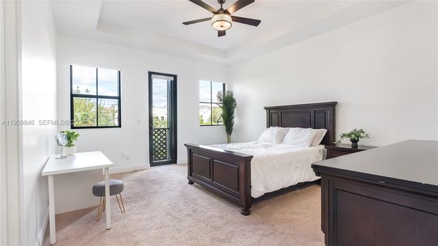 8362 NW 52nd Ter, Doral, FL 33166