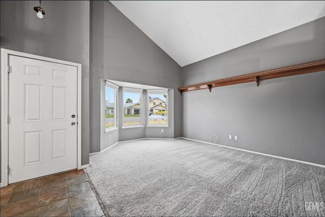 5808 El Camino Avenue, Bakersfield, CA 93313
