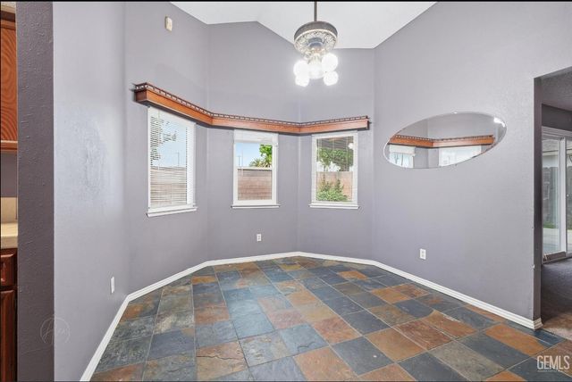 5808 El Camino Avenue, Bakersfield, CA 93313