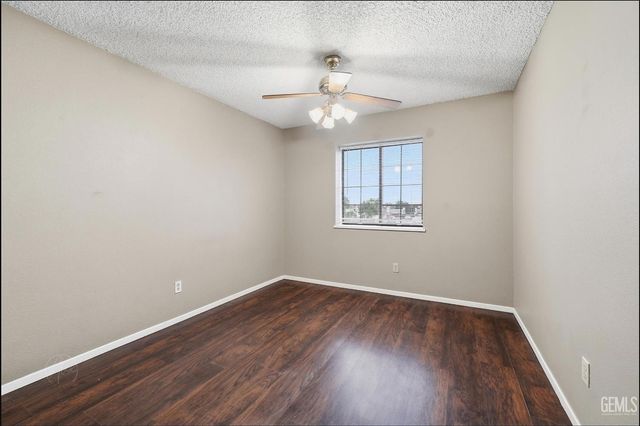5808 El Camino Avenue, Bakersfield, CA 93313