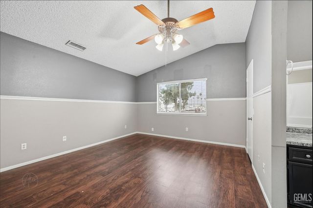 5808 El Camino Avenue, Bakersfield, CA 93313