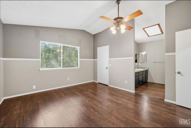 5808 El Camino Avenue, Bakersfield, CA 93313