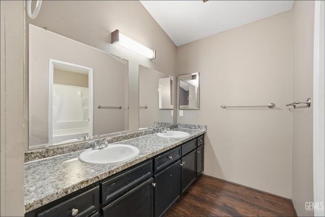 5808 El Camino Avenue, Bakersfield, CA 93313