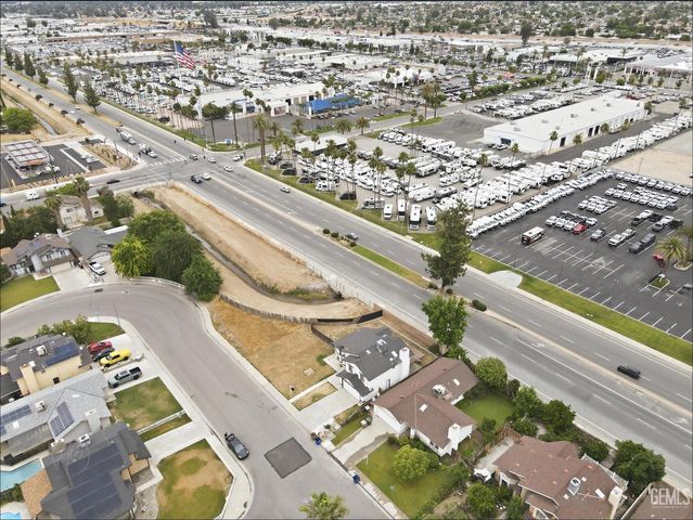 5808 El Camino Avenue, Bakersfield, CA 93313
