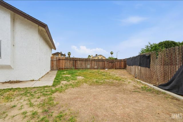 5808 El Camino Avenue, Bakersfield, CA 93313