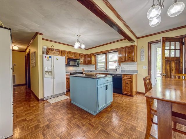 60 Edwin, Cana, VA 24317