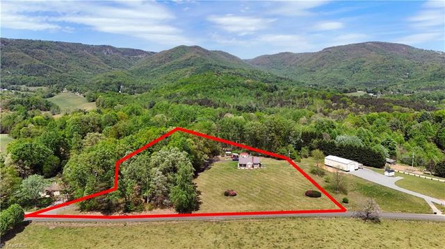 60 Edwin, Cana, VA 24317