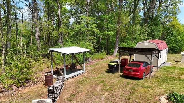 60 Edwin, Cana, VA 24317