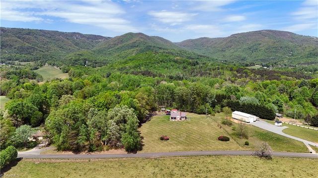 60 Edwin, Cana, VA 24317
