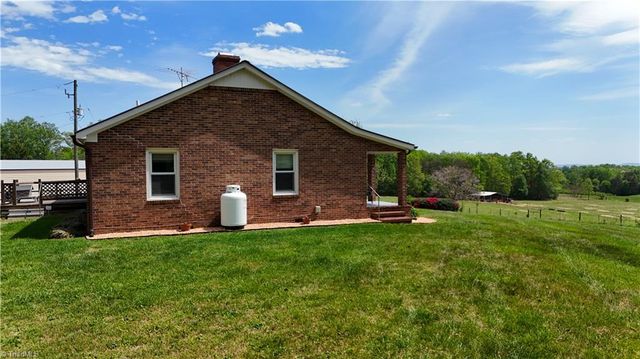 60 Edwin, Cana, VA 24317