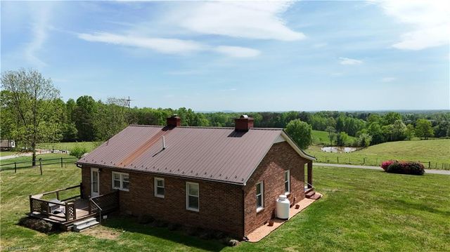 60 Edwin, Cana, VA 24317