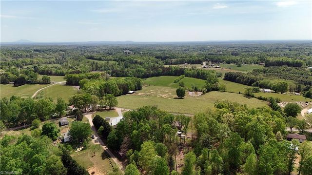60 Edwin, Cana, VA 24317