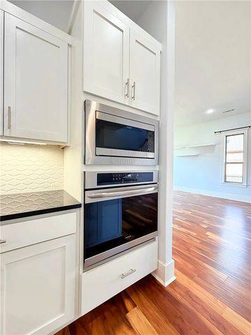 2004 SW Hampton Avenue, Bentonville, AR 72713