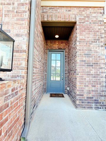 2004 SW Hampton Avenue, Bentonville, AR 72713