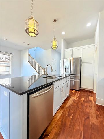 2004 SW Hampton Avenue, Bentonville, AR 72713