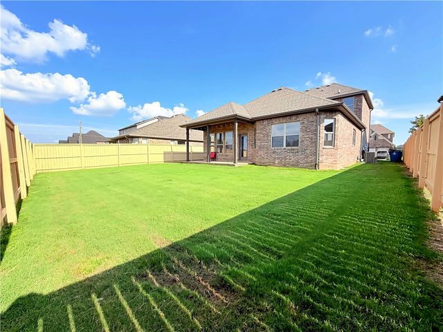 2004 SW Hampton Avenue, Bentonville, AR 72713