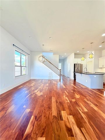 2004 SW Hampton Avenue, Bentonville, AR 72713