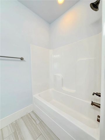 2004 SW Hampton Avenue, Bentonville, AR 72713