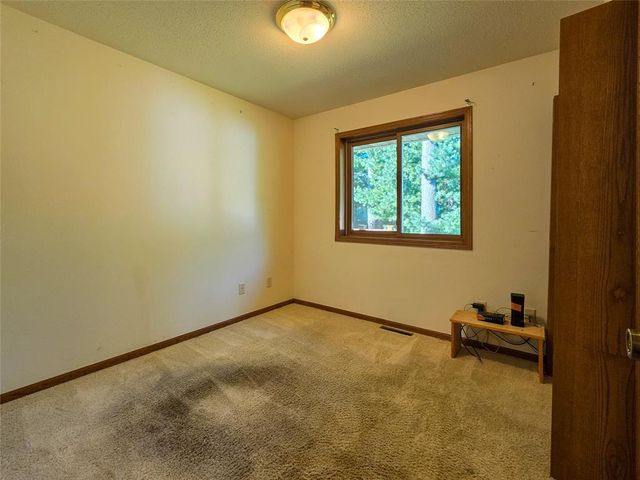 3228 Summerfield Drive, Eau Claire, WI 54701